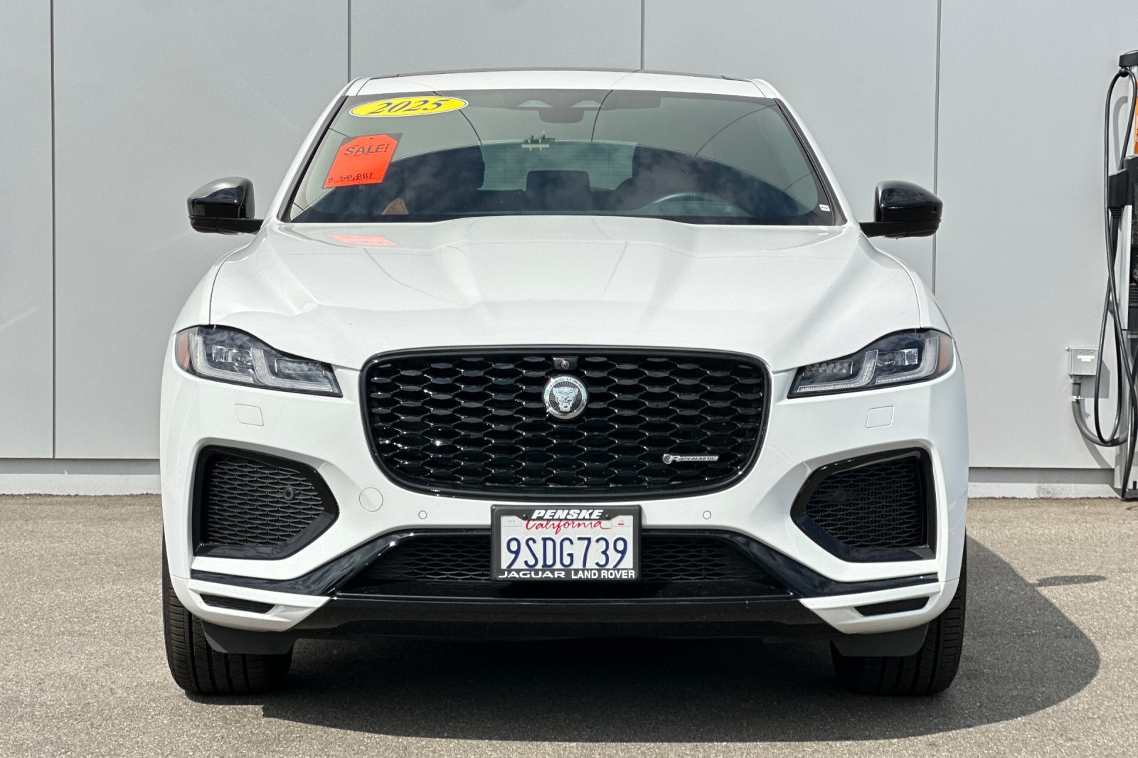 2025 Jaguar F-PACE P400 R-Dynamic S photo 7