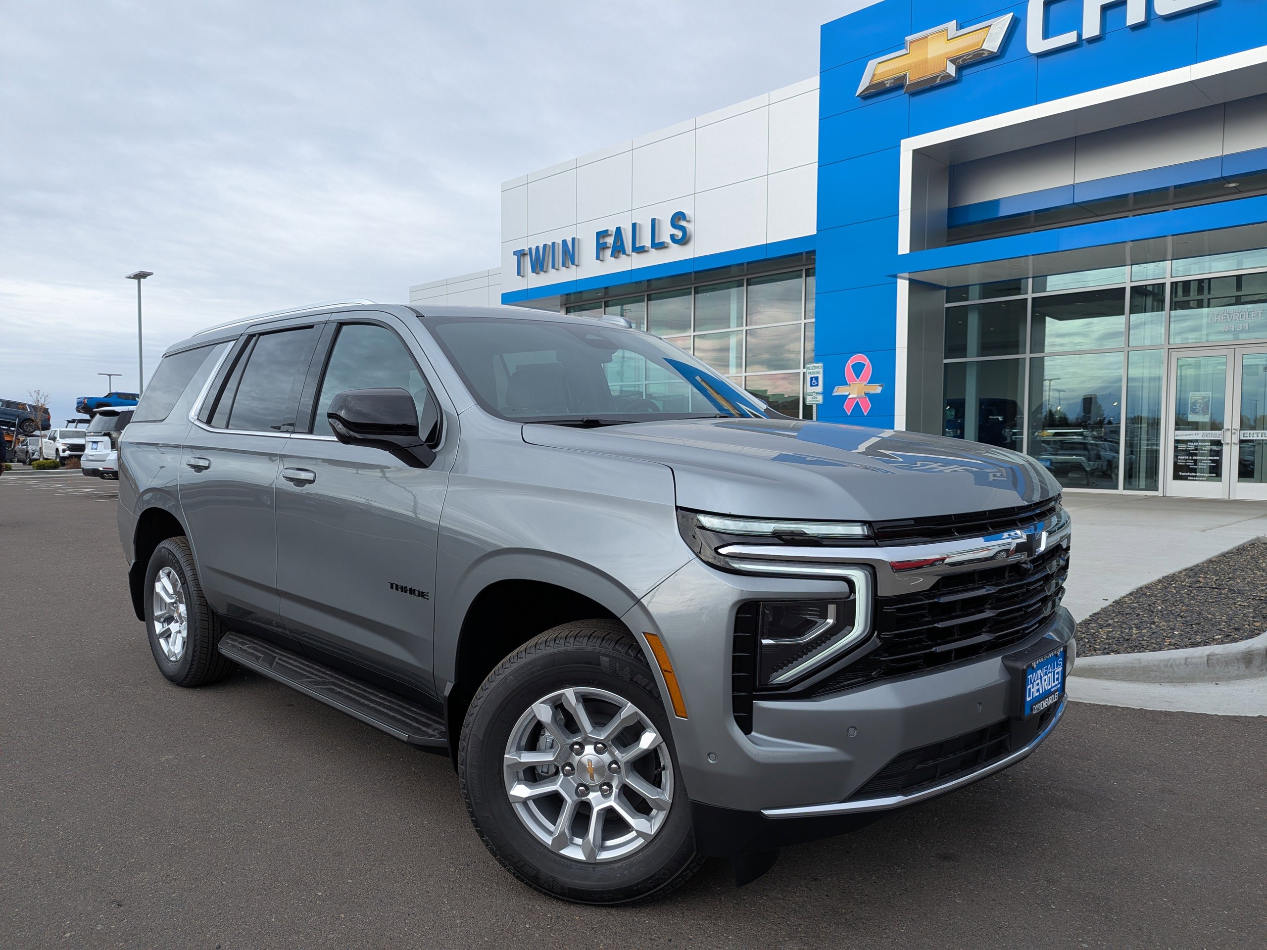 2026 Chevrolet Tahoe LS's photo