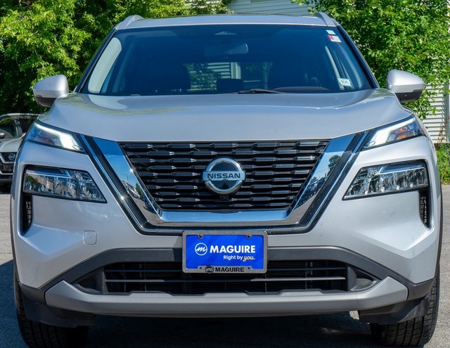 2021 Nissan Rogue SV photo 2