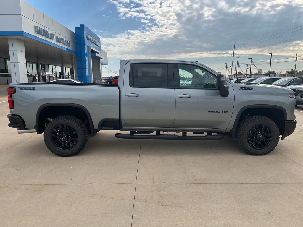 2025 Chevrolet Silverado 2500HD LTZ photo 30