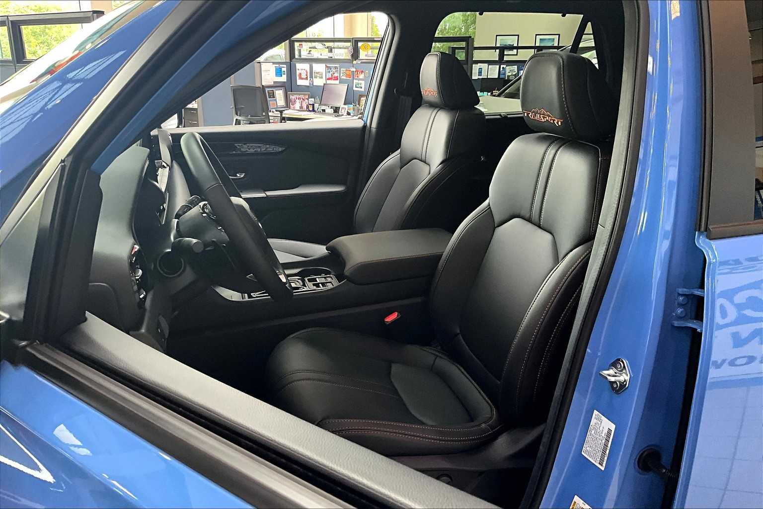 2025 Honda Pilot TrailSport photo 10