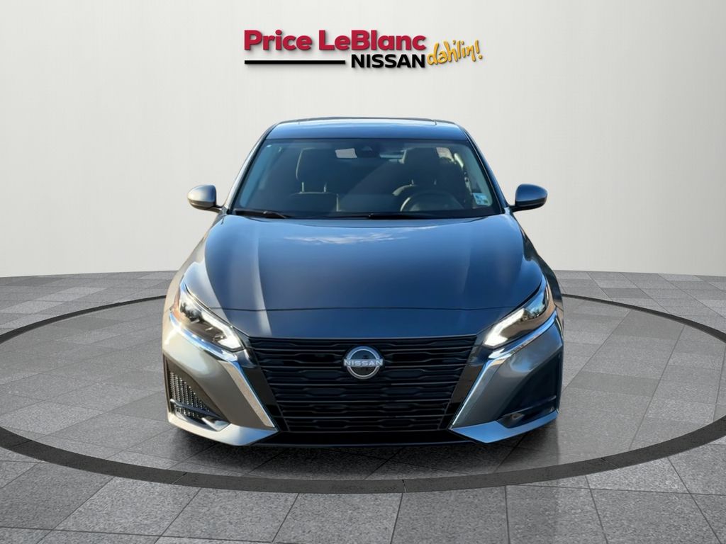 2025 Nissan Altima 2.5 SV photo 2