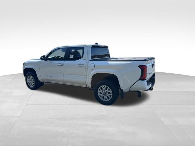 2025 Toyota Tacoma SR5 4x4 Double Cab photo 3