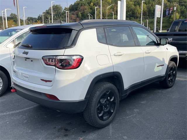 2024 Jeep Compass Trailhawk photo 2