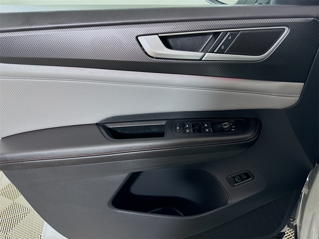 2025 Volkswagen Atlas Peak Edition SE photo 26
