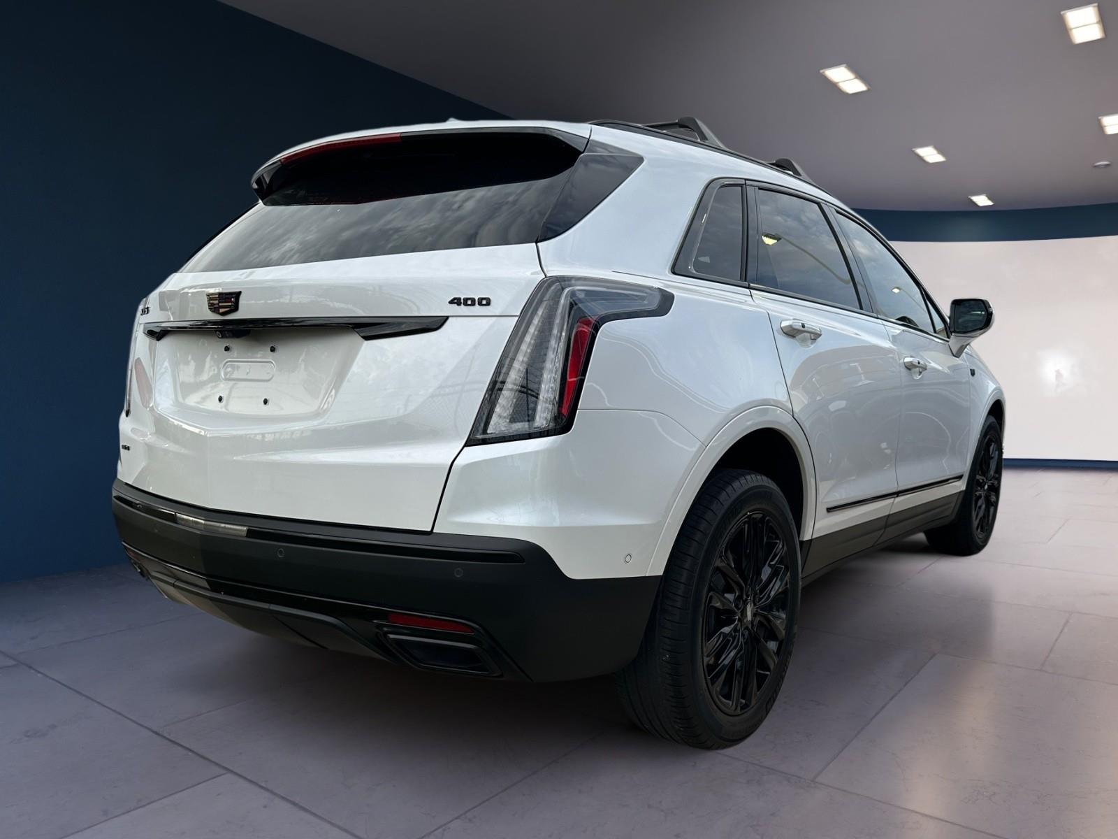 2021 Cadillac XT5 Sport photo 3