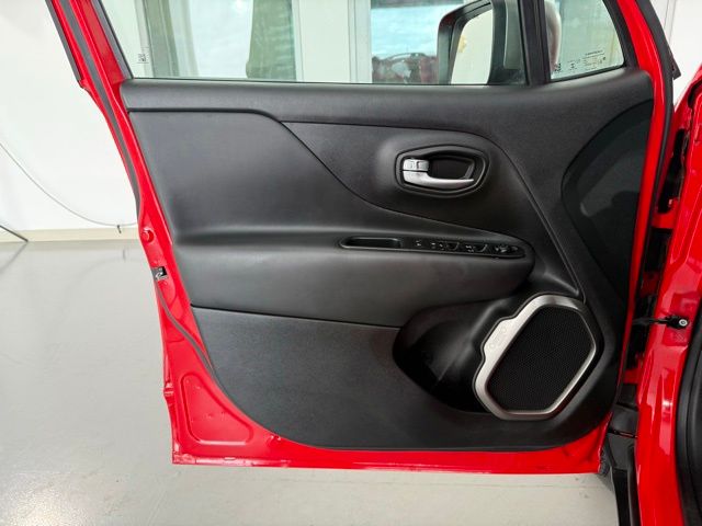 2019 Jeep Renegade Limited photo 32