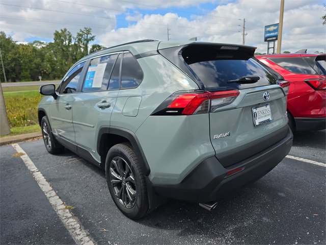 2022 Toyota RAV4 Hybrid XLE Premium photo 2
