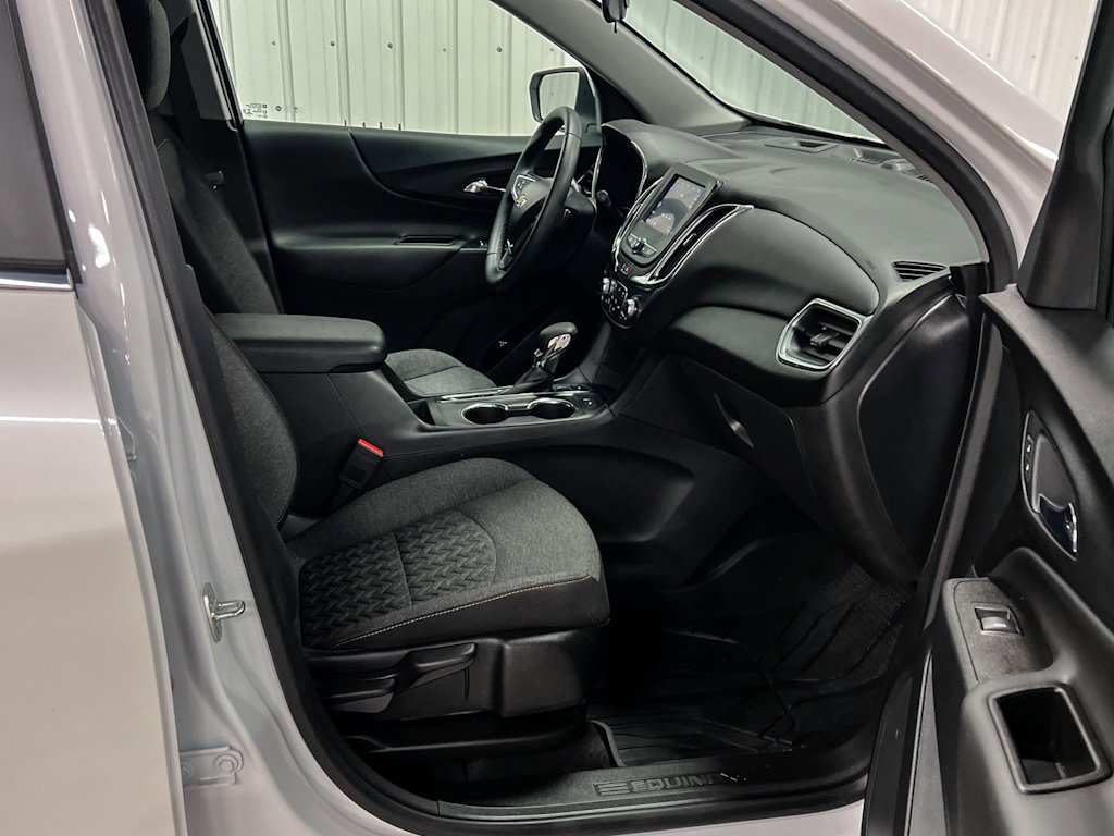 2023 Chevrolet Equinox LT photo 7