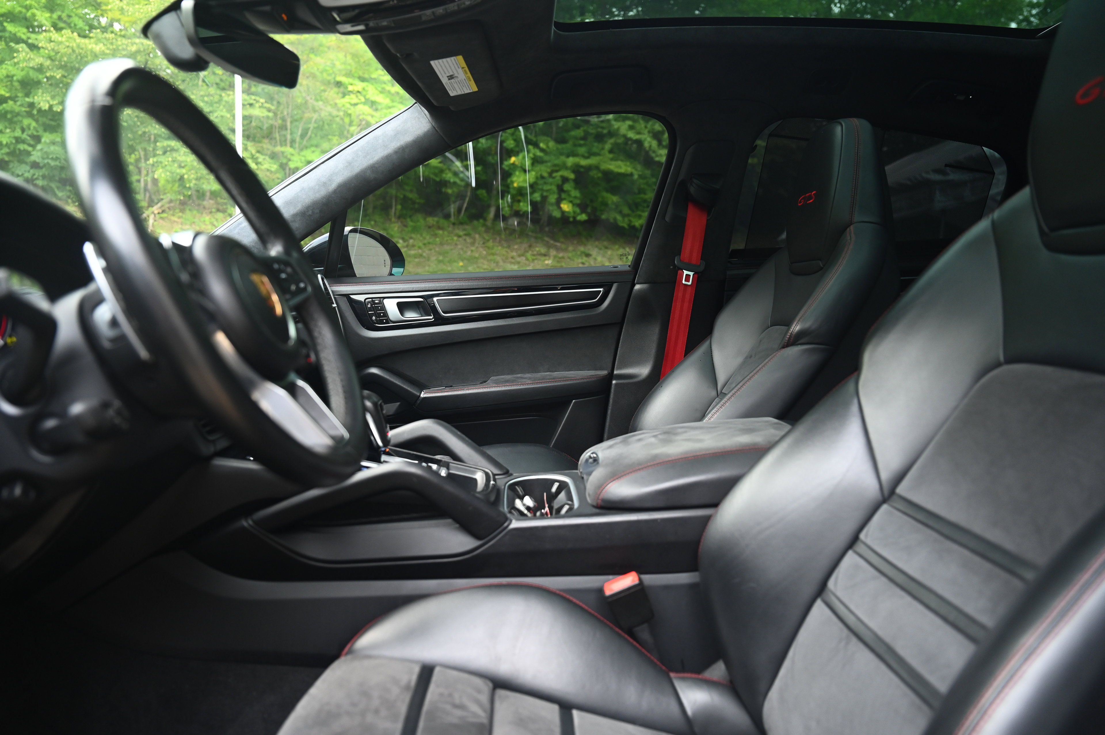 2021 Porsche Cayenne GTS Coupe photo 22