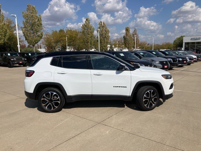 2022 Jeep Compass Limited photo 4