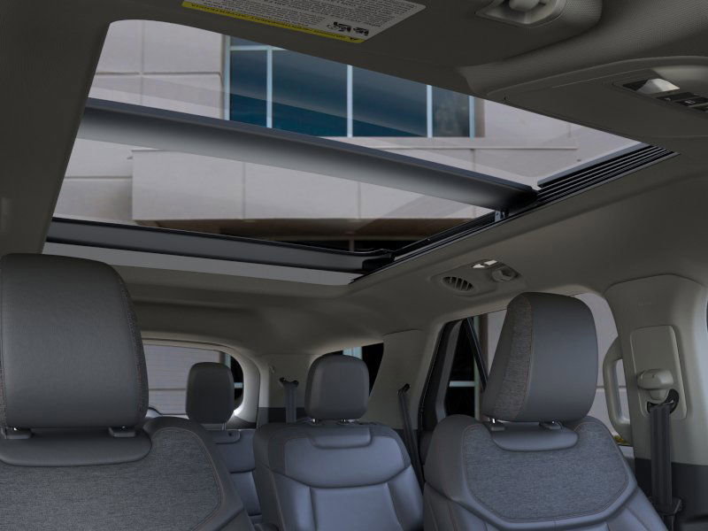 2025 Ford Explorer photo 20