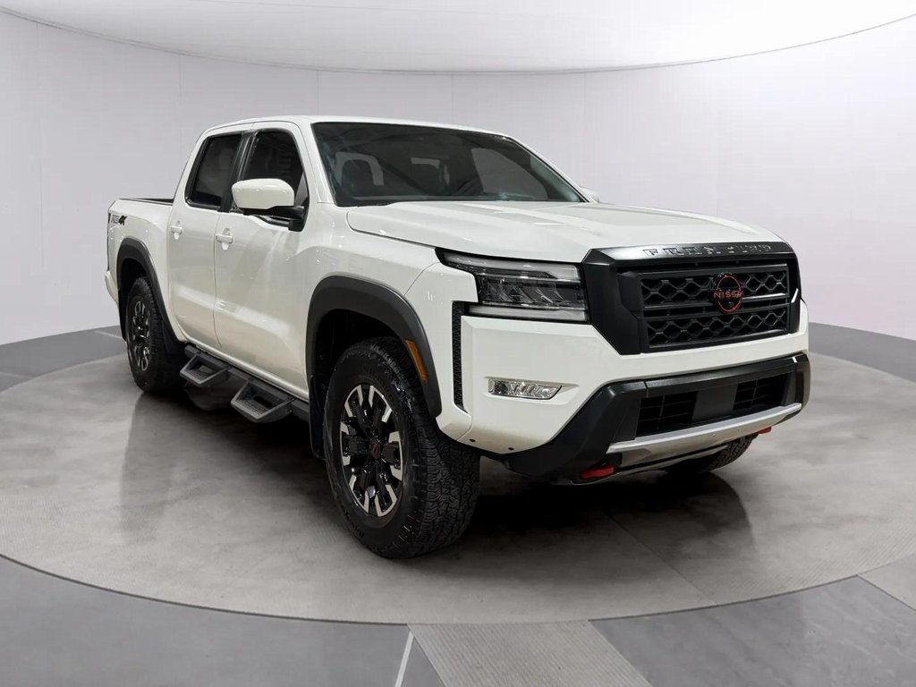 2023 Nissan Frontier PRO-4X photo 2