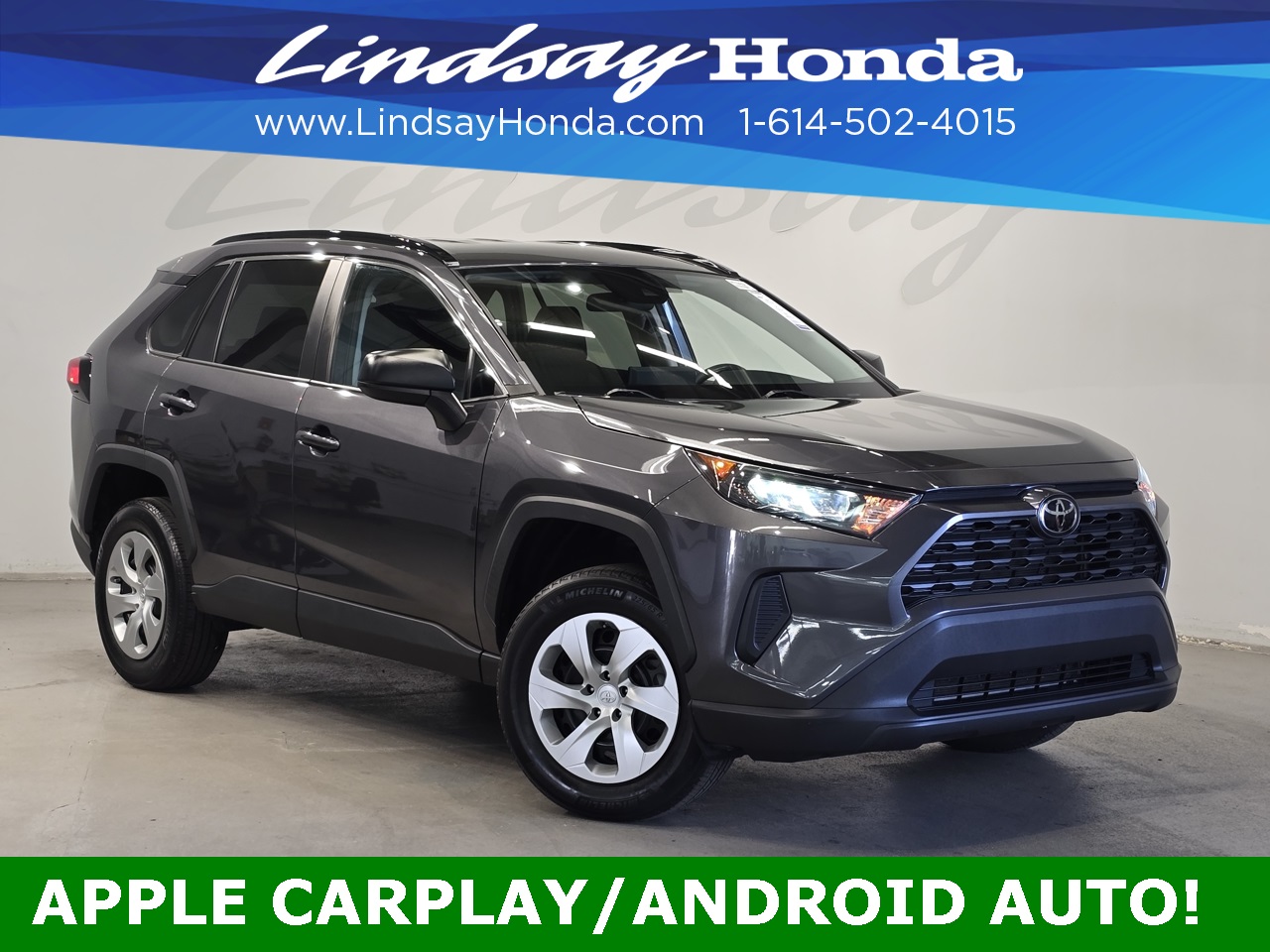 2021 Toyota RAV4 LE's photo