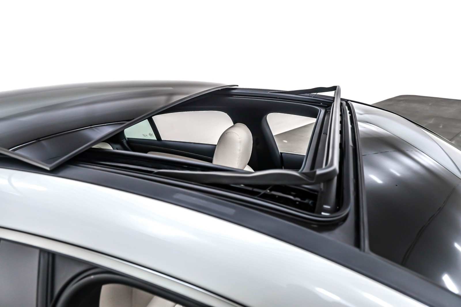 2025 Mercedes Benz CLA 250 photo 21