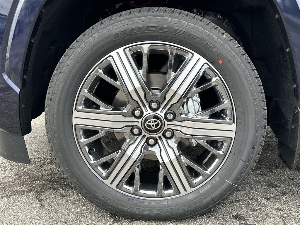 2025 Toyota Sequoia Capstone photo 10