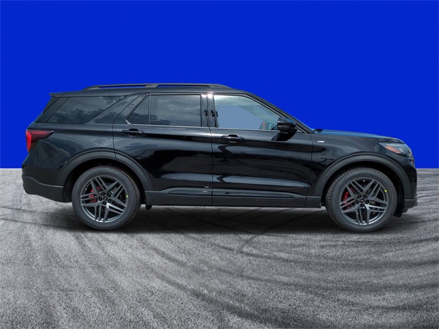 2025 Ford Explorer ST-Line photo 2