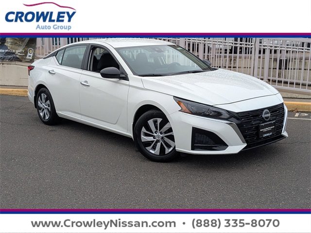 2025 Nissan Altima S's photo