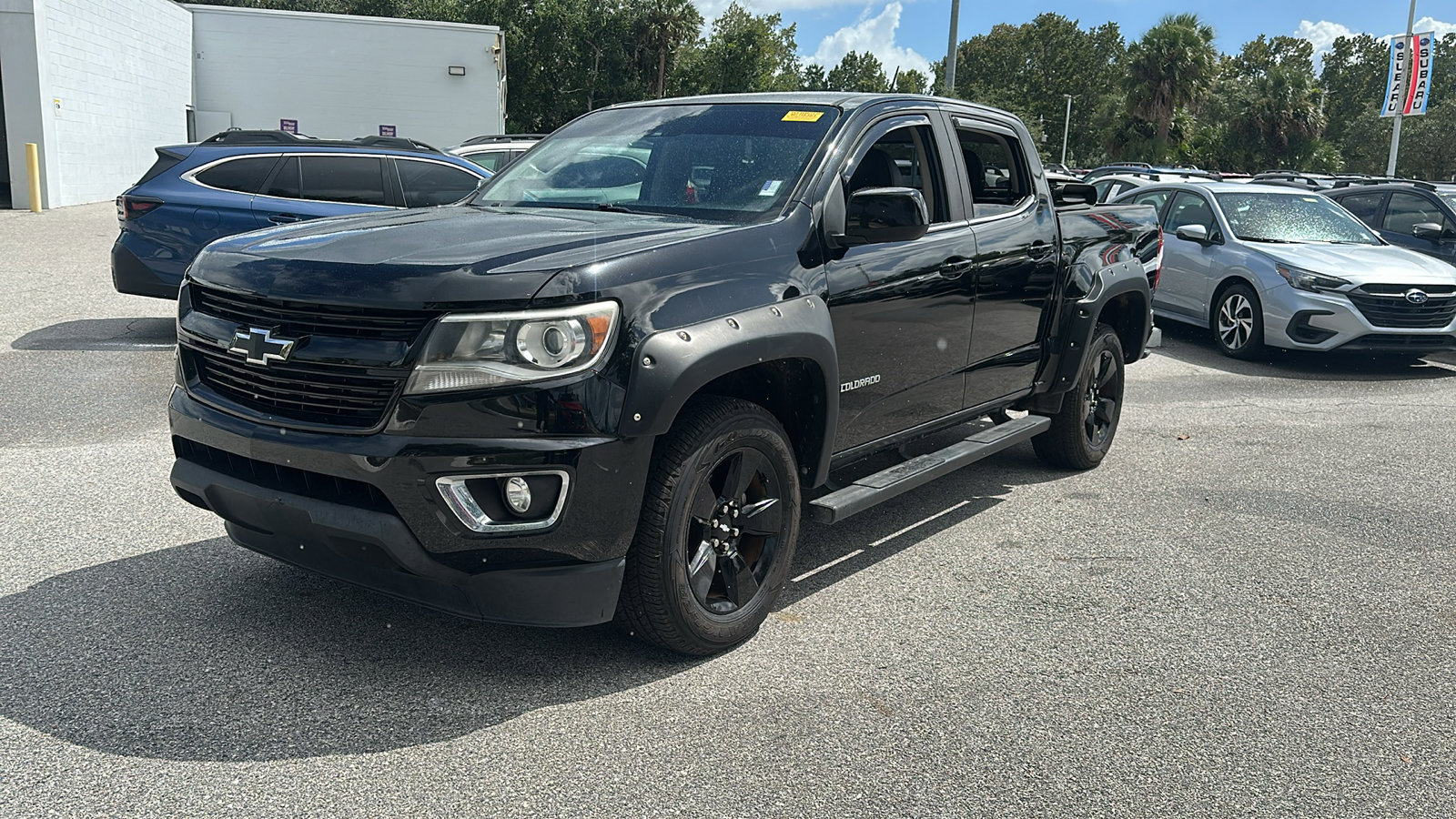 2017 Chevrolet Colorado LT photo 3