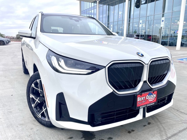 2026 BMW X3 30's photo