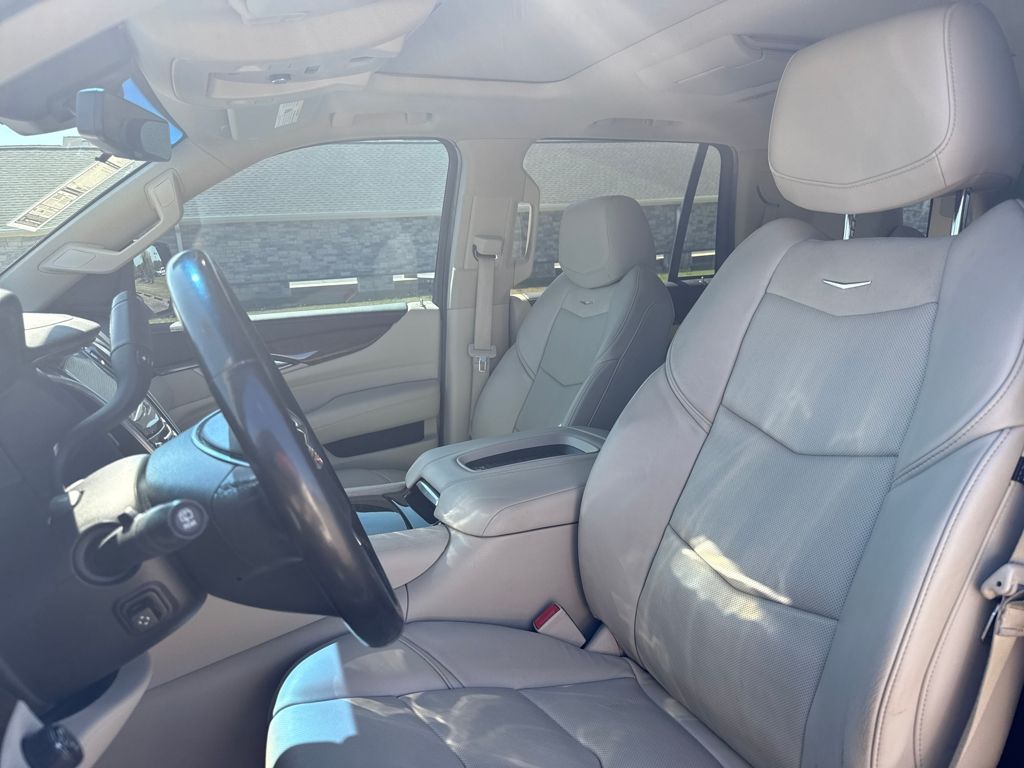 2018 Cadillac Escalade Luxury photo 10