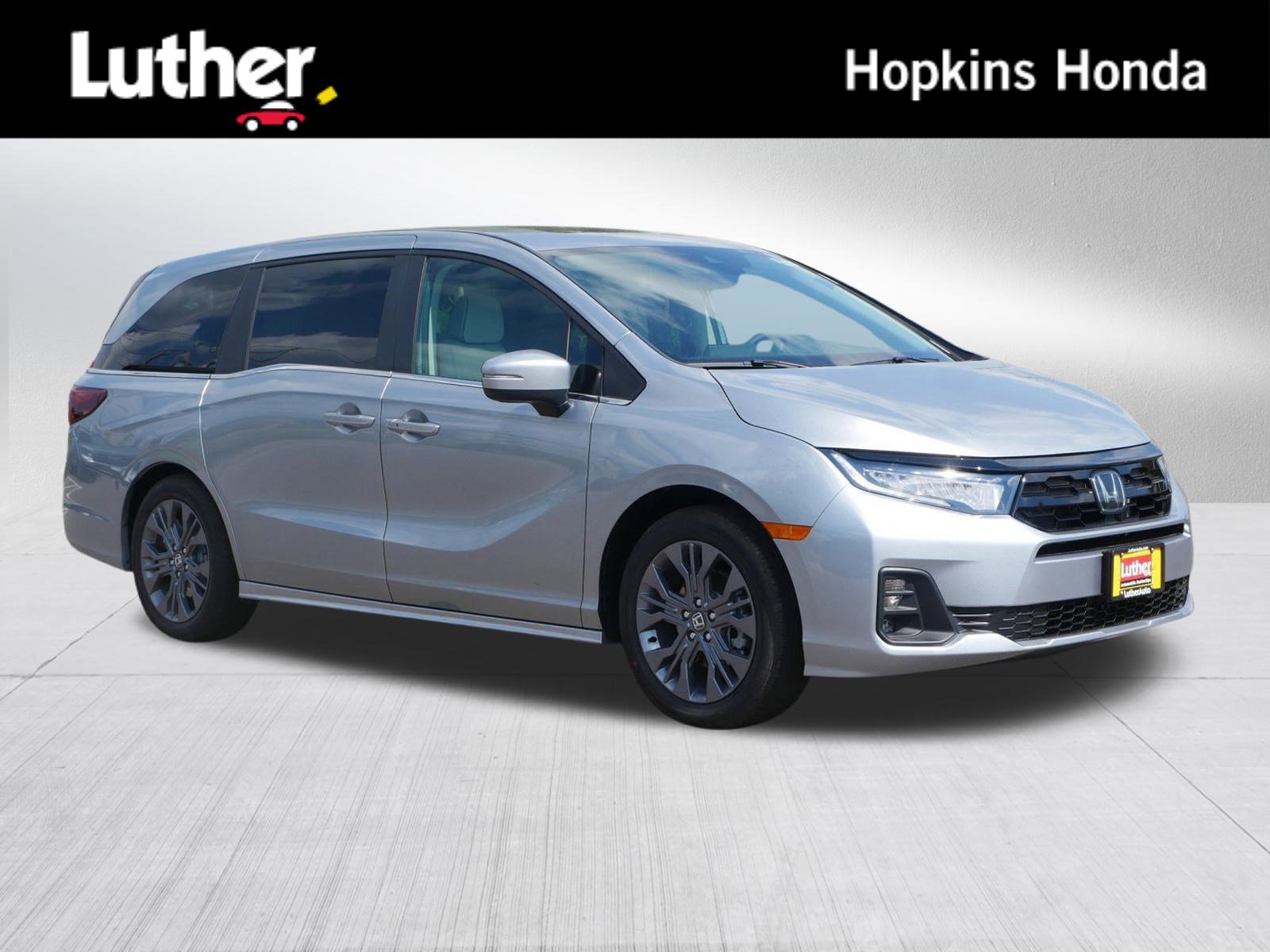 2026 Honda Odyssey Touring's photo