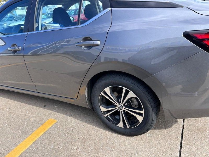2022 Nissan Sentra SV photo 4