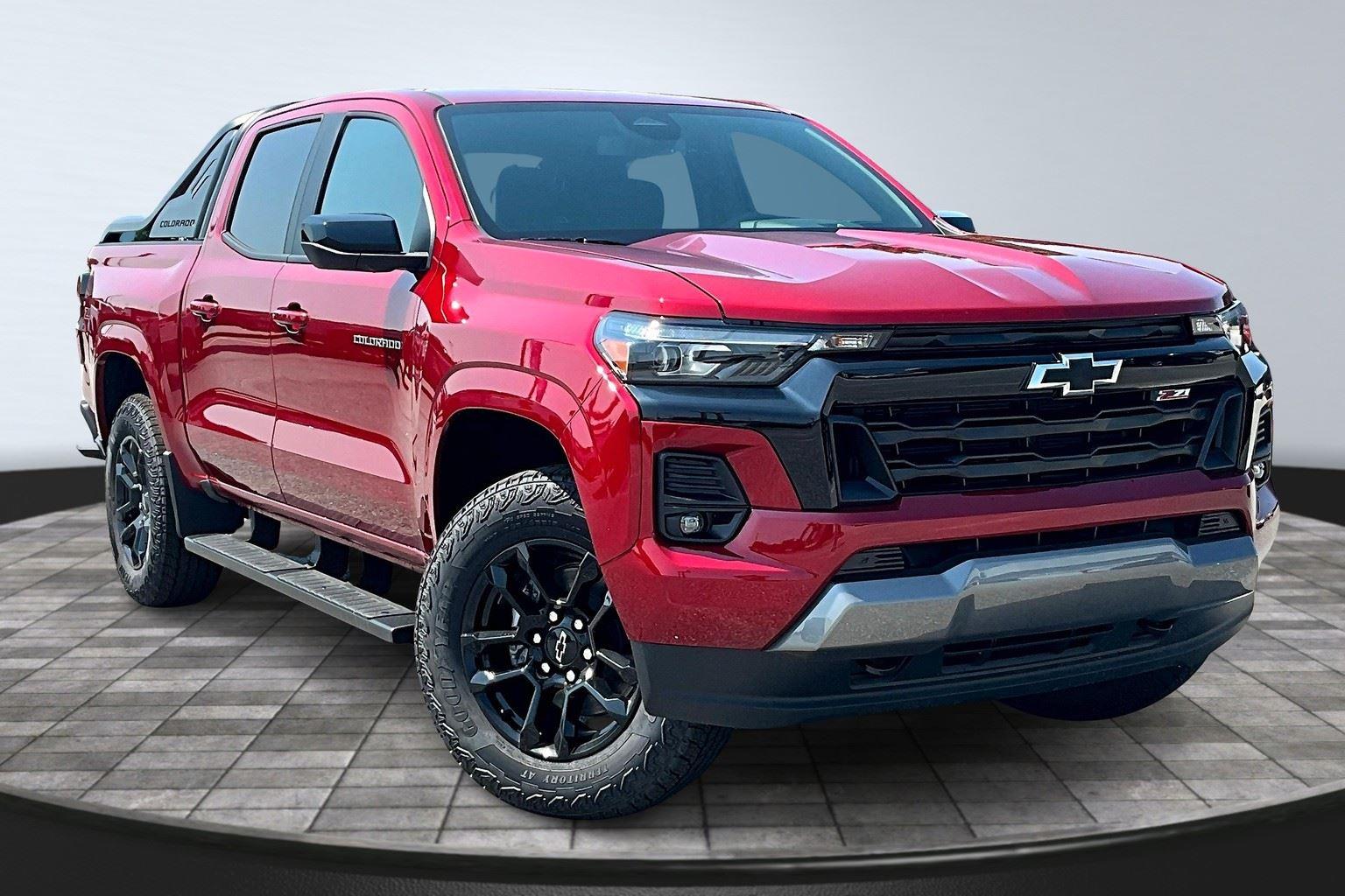 2025 Chevrolet Colorado Z71 photo 2