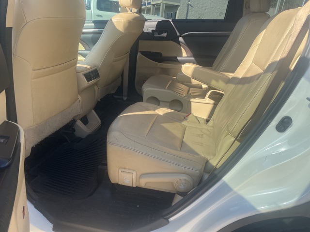 2016 Toyota Highlander Base Hybrid photo 12