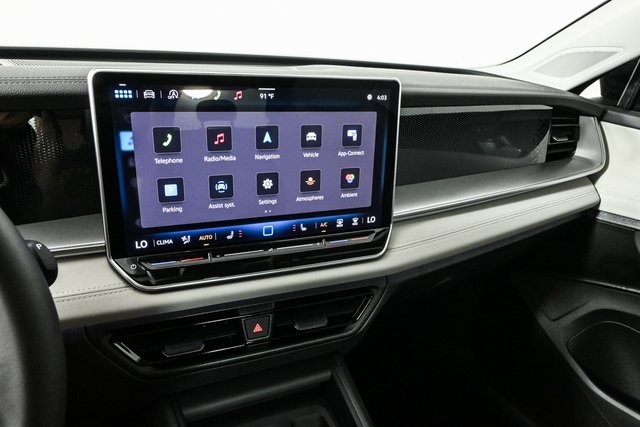 2025 Volkswagen Tiguan SE photo 13