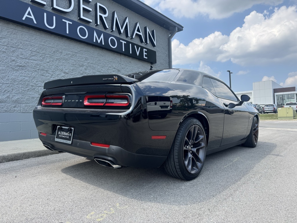 2022 Dodge Challenger R/T Scat Pack photo 2