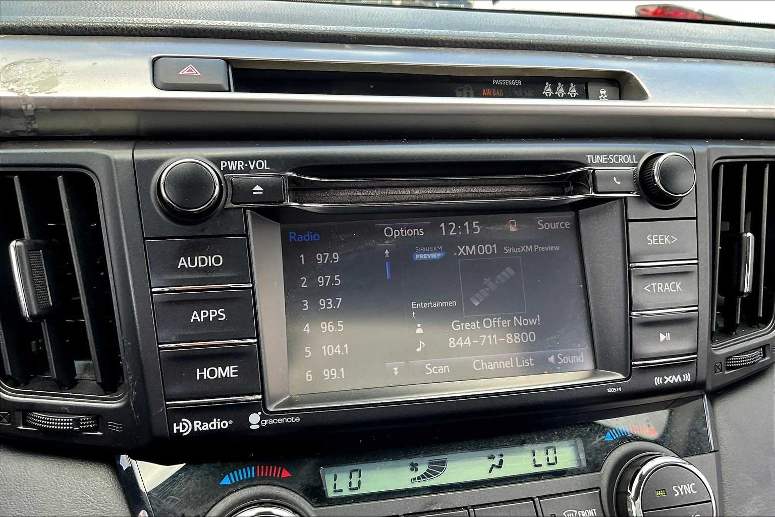 2017 Toyota RAV4 XLE photo 31