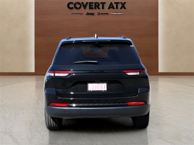 2025 Jeep Grand Cherokee Limited photo 4