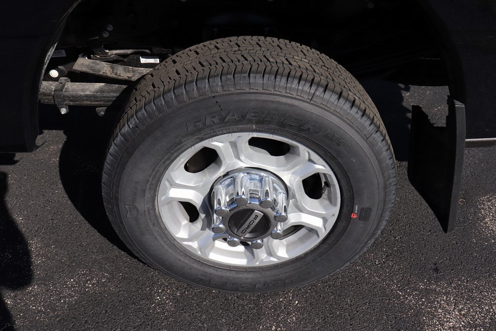 2025 Ford F-350 XLT photo 10