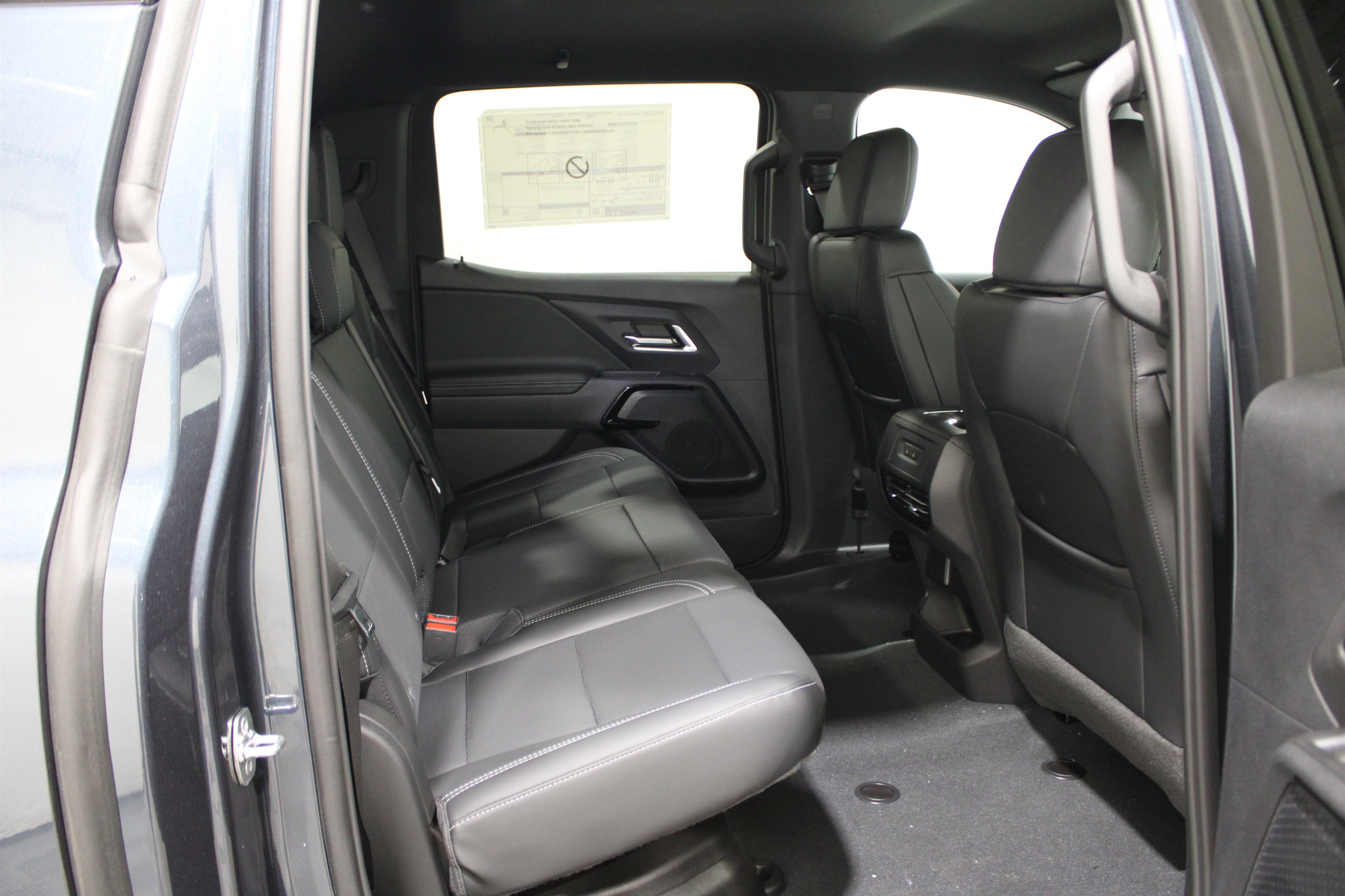 2025 Chevrolet Silverado EV LT photo 6