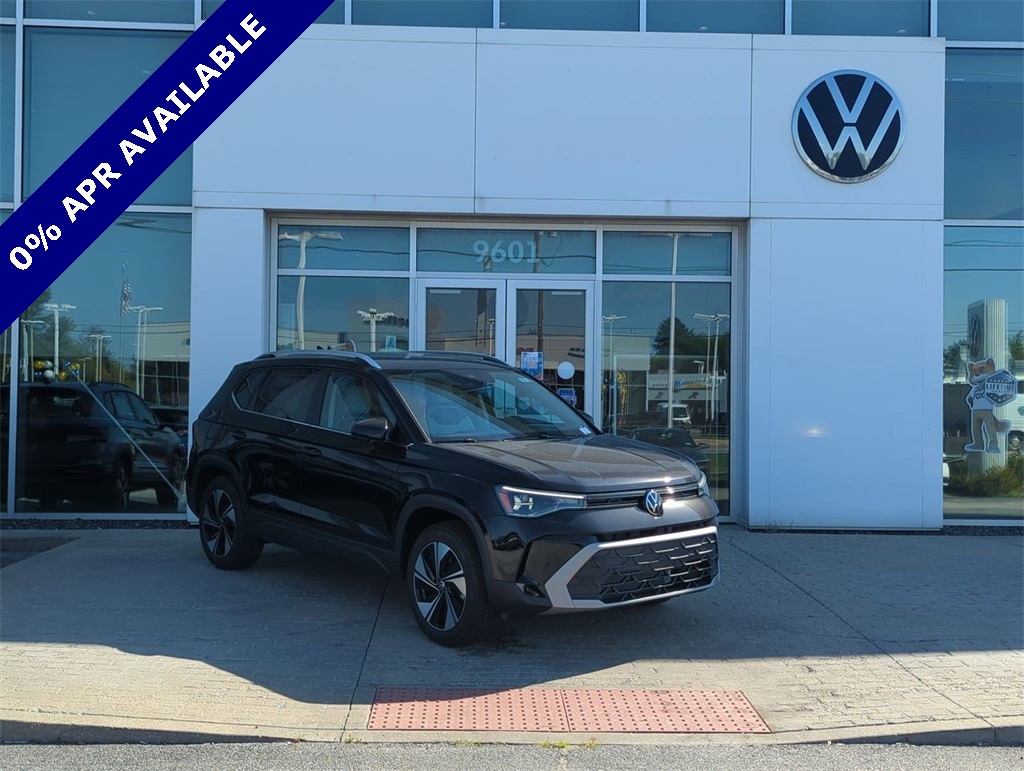 2025 Volkswagen Taos SE photo 2