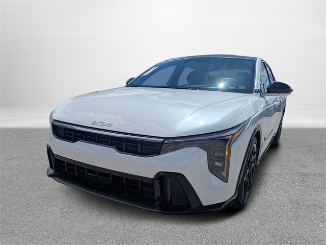 2025 Kia K4 GT-Line photo 7