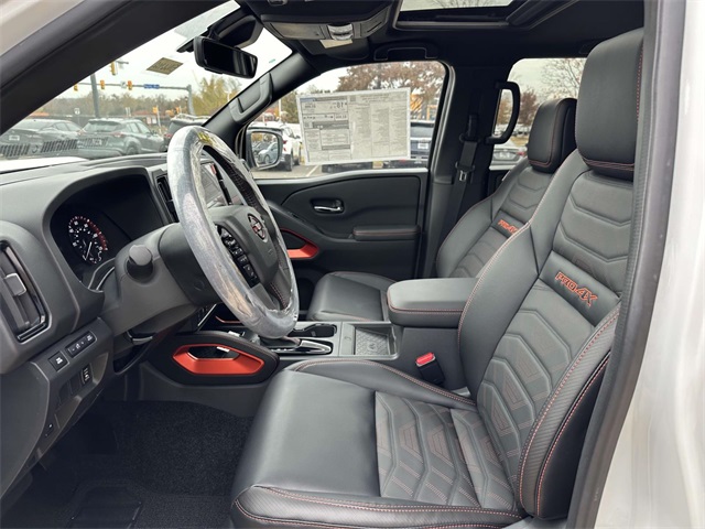 2025 Nissan Frontier Crew Cab PRO-4X photo 6