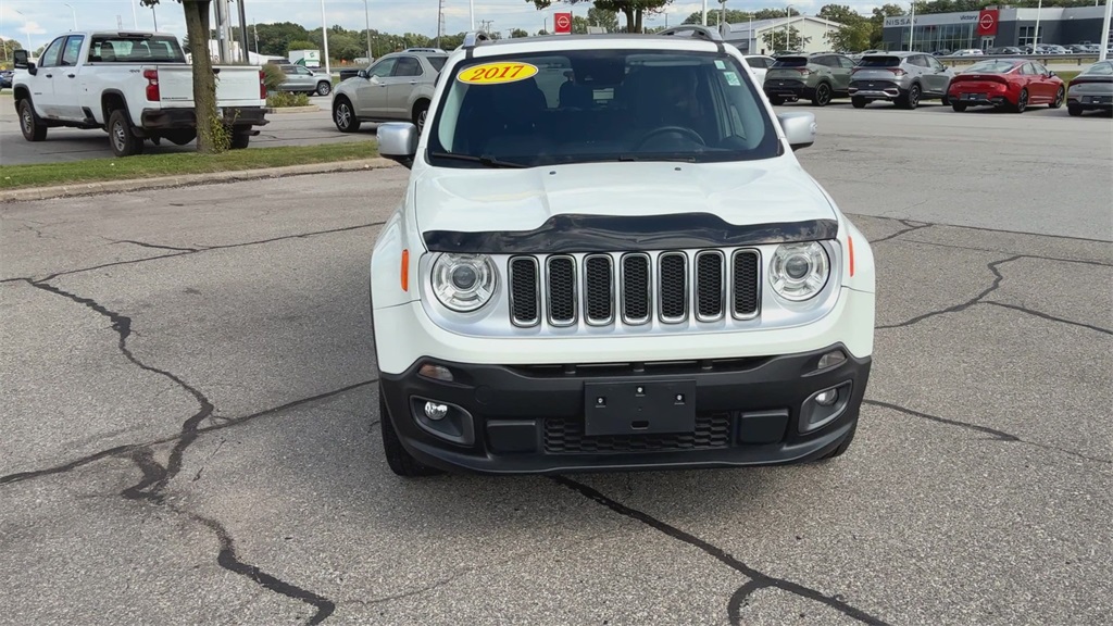 2017 Jeep Renegade Limited photo 3