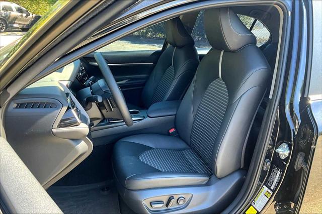 2023 Toyota Camry SE photo 7