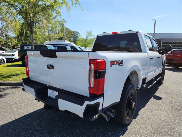 2025 Ford F-350 XL photo 3
