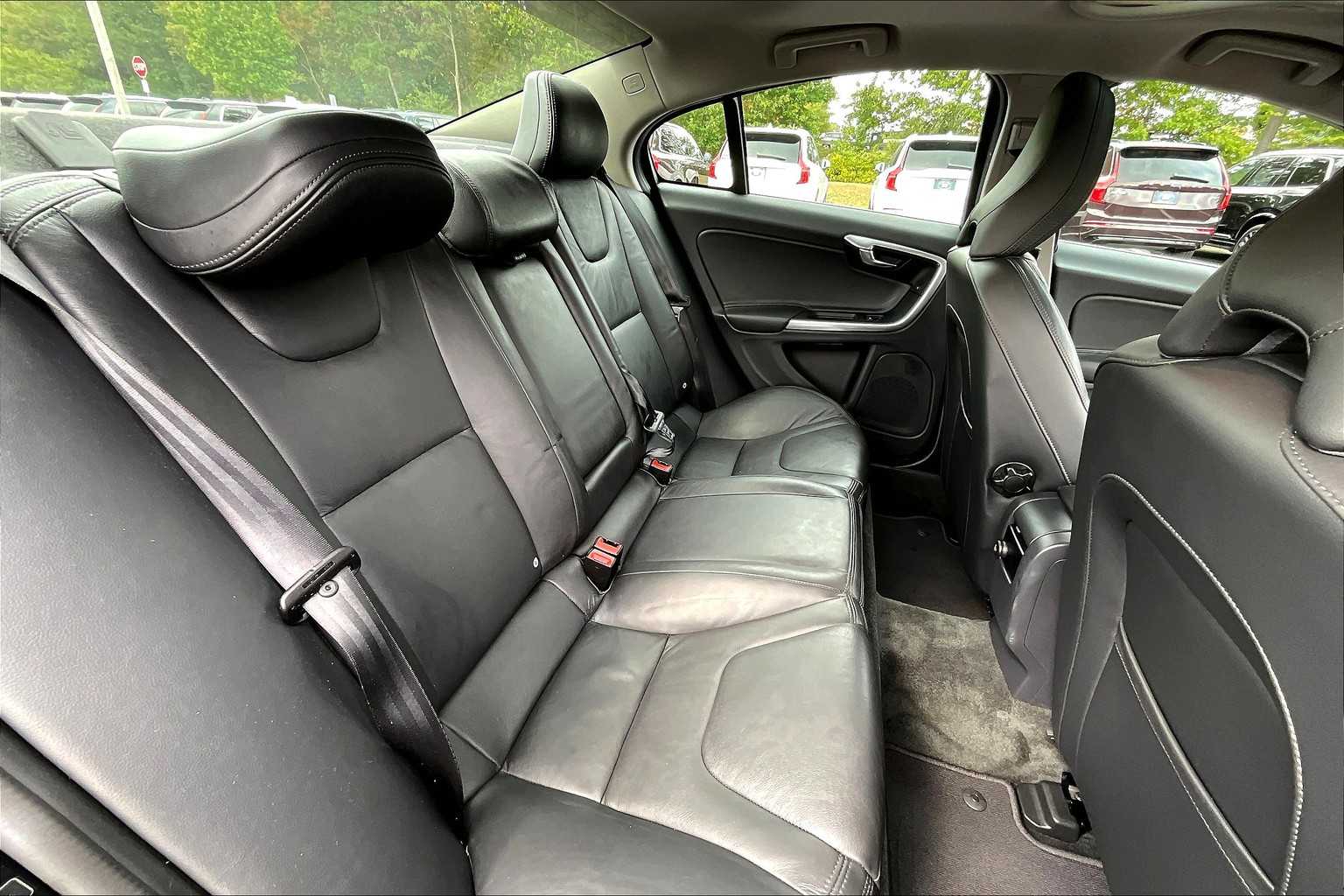 2013 Volvo S60 T5 Premier photo 17