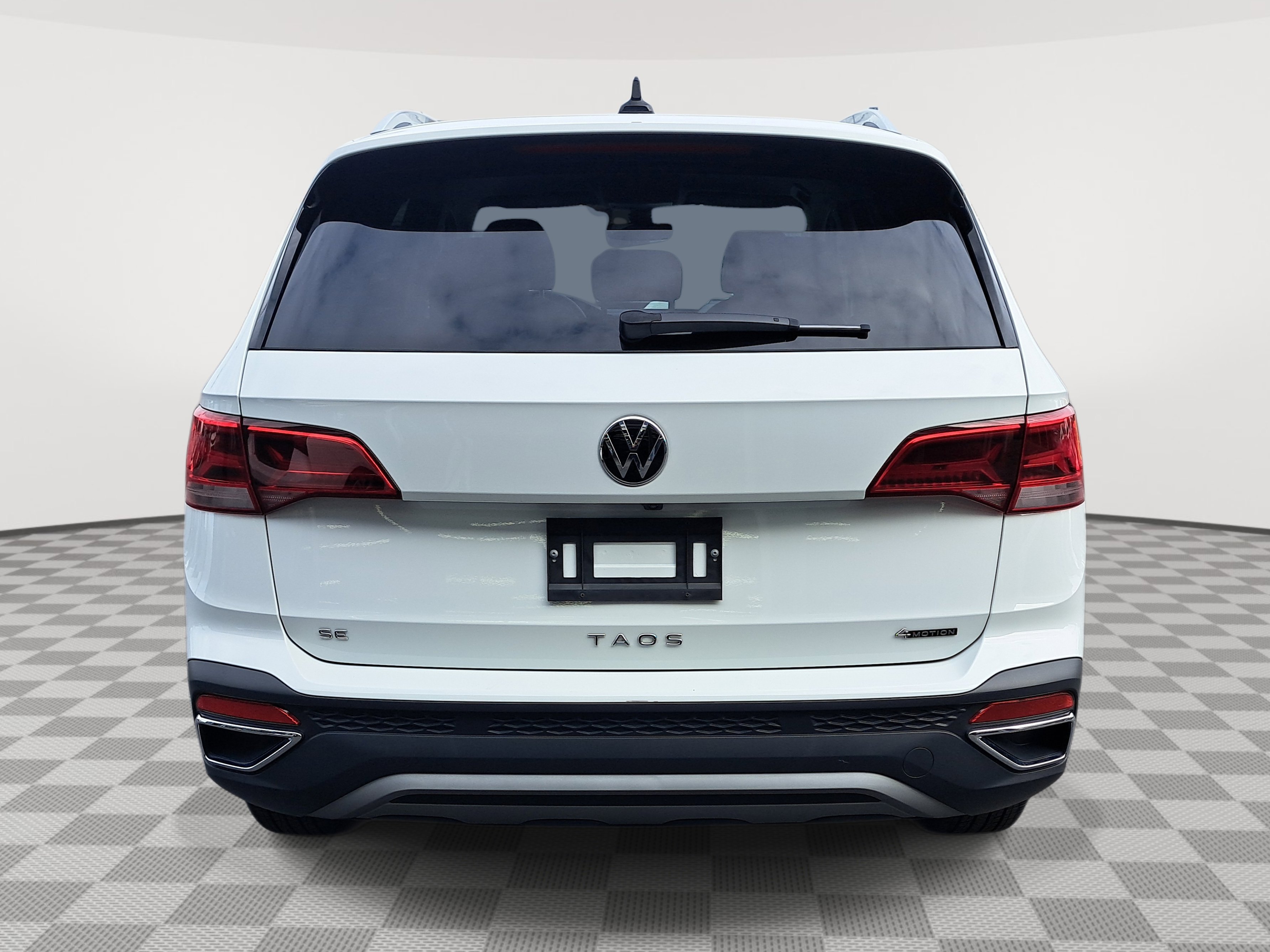2024 Volkswagen Taos SE photo 4