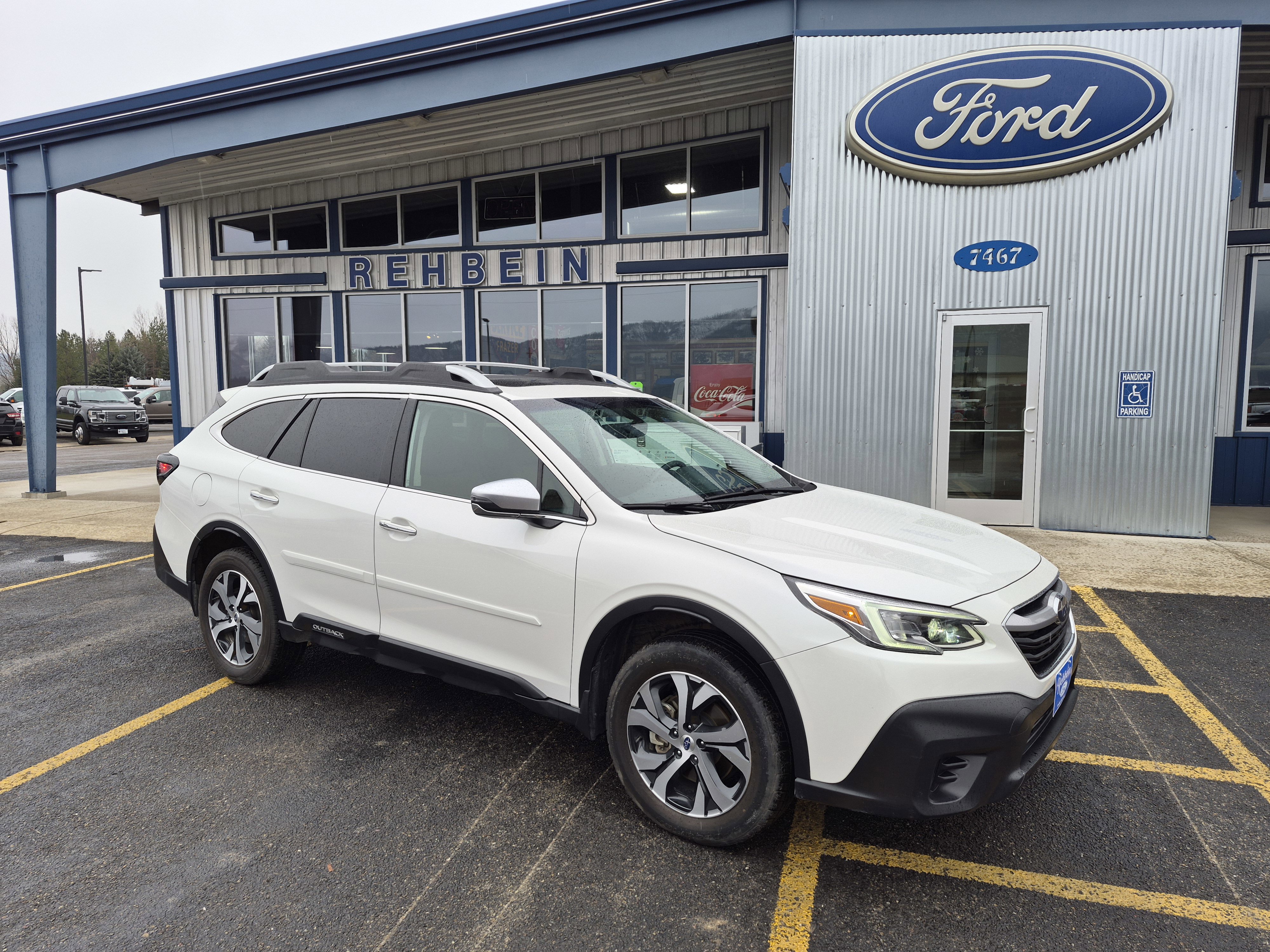 2022 Subaru Outback Touring's photo