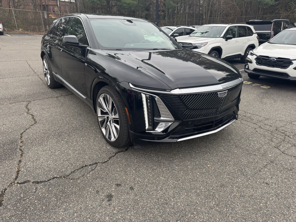 2024 Cadillac LYRIQ Luxury 3's photo