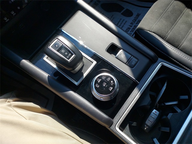 2023 Mitsubishi Outlander SE photo 13