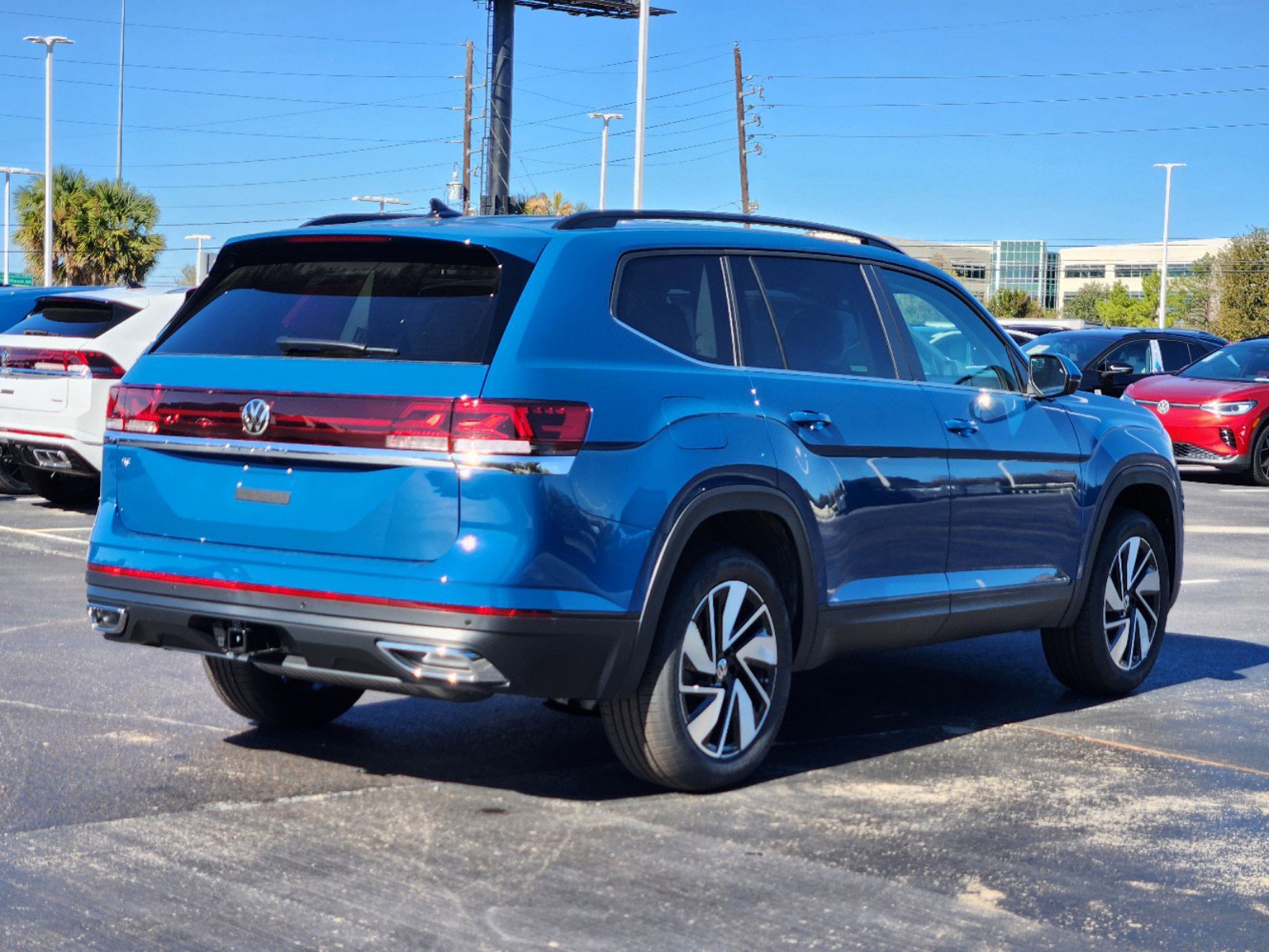 2025 Volkswagen Atlas SE Technology photo 4