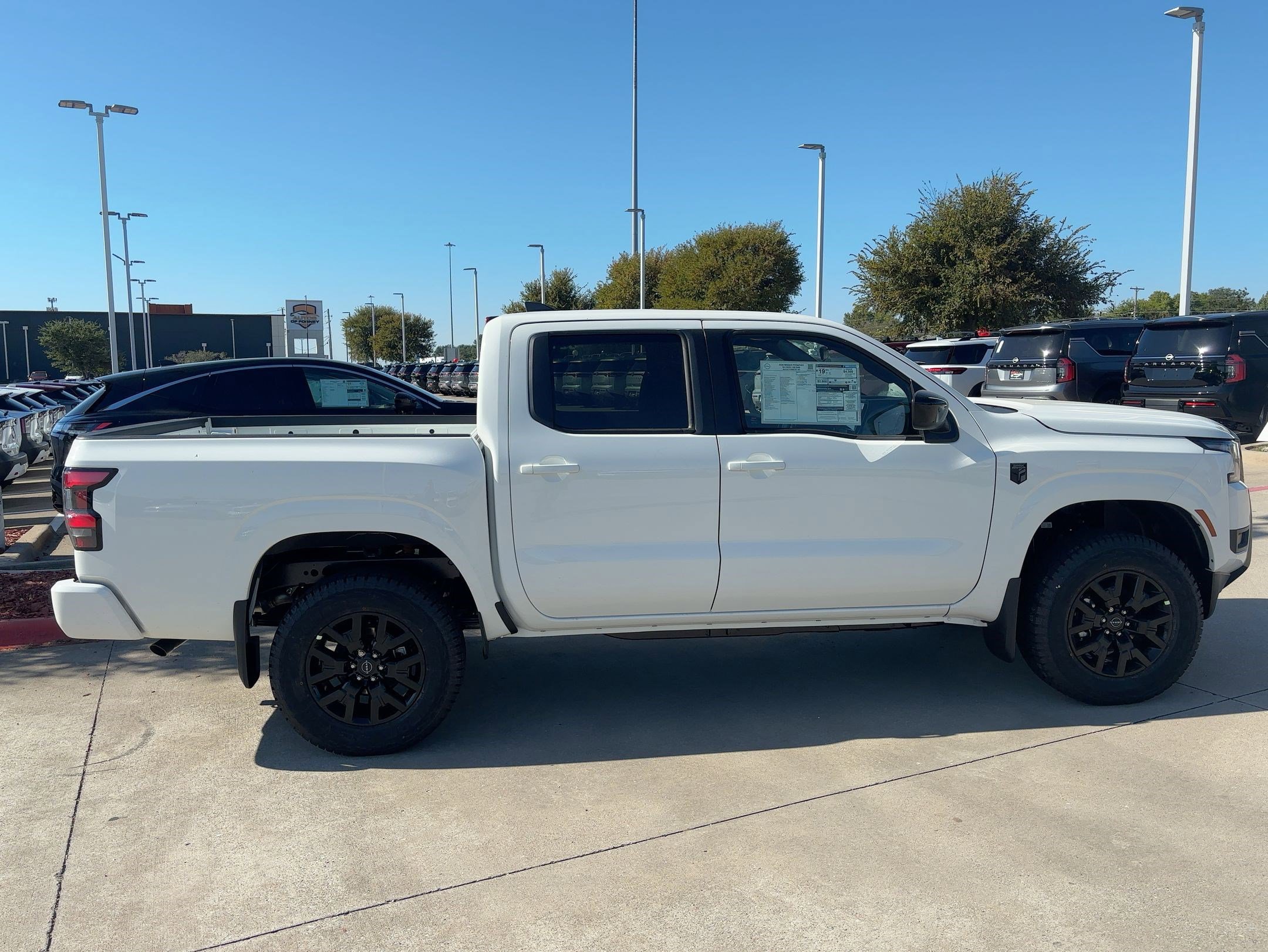 2026 Nissan Frontier SV photo 8