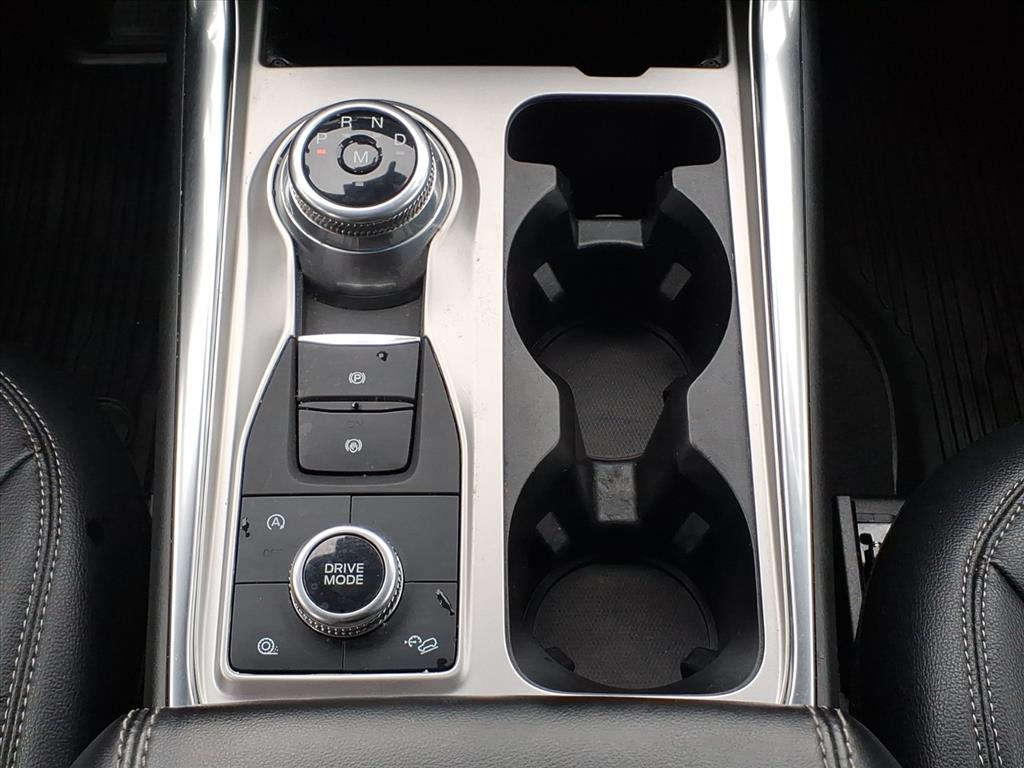 2020 Ford Explorer XLT photo 14