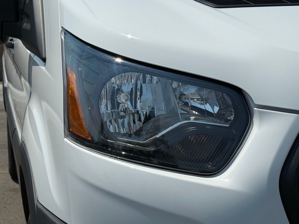 2025 Ford Transit Cargo Van photo 4